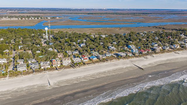 510 E Arctic Avenue, Folly Beach, SC 29439