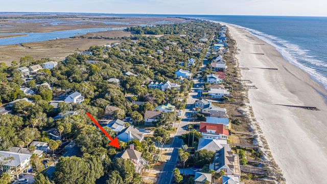 510 E Arctic Avenue, Folly Beach, SC 29439