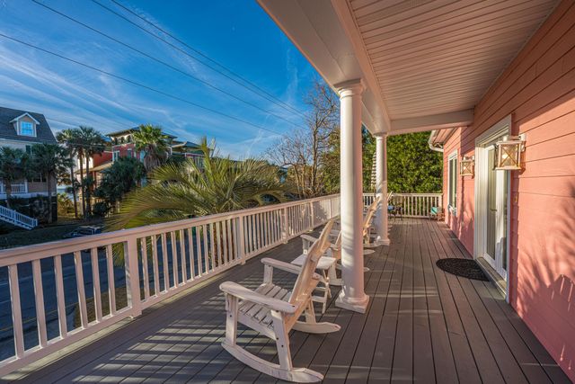 510 E Arctic Avenue, Folly Beach, SC 29439