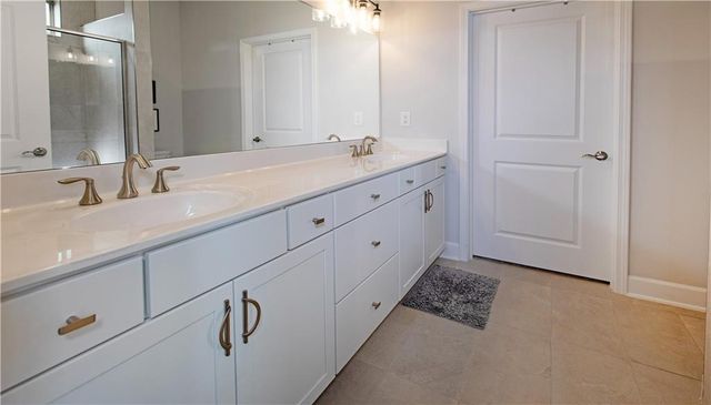 5687 Villa Crest Drive, Hoschton, GA 30548