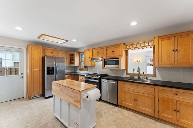 4620 Vallacher Avenue, Saint Louis Park, MN 55416