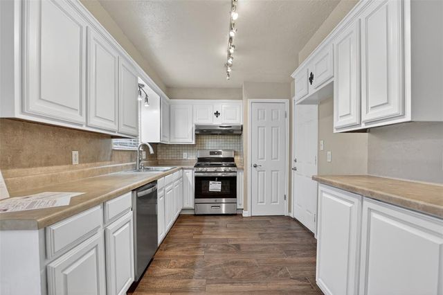 128 SW 12th Street, Moore, OK 73160