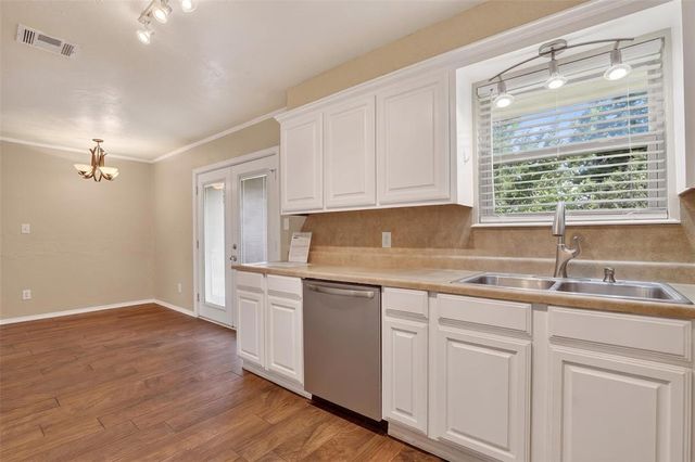 128 SW 12th Street, Moore, OK 73160