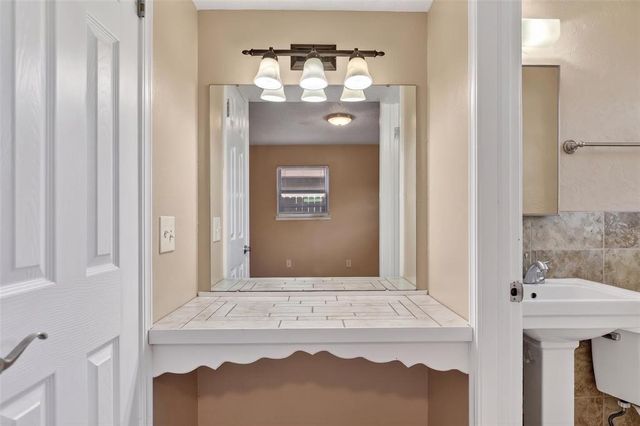 128 SW 12th Street, Moore, OK 73160