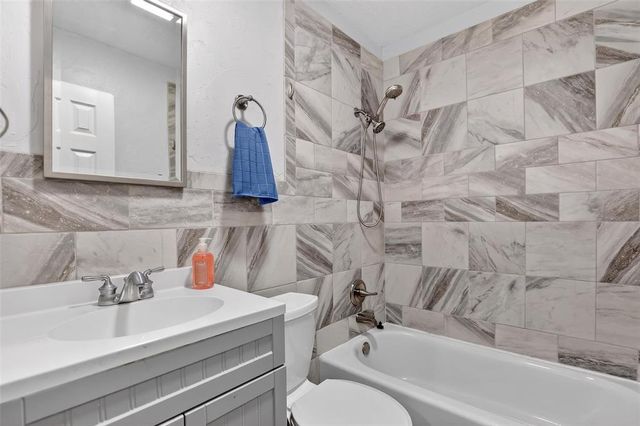 128 SW 12th Street, Moore, OK 73160