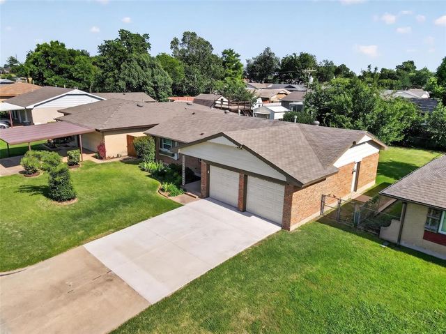 128 SW 12th Street, Moore, OK 73160