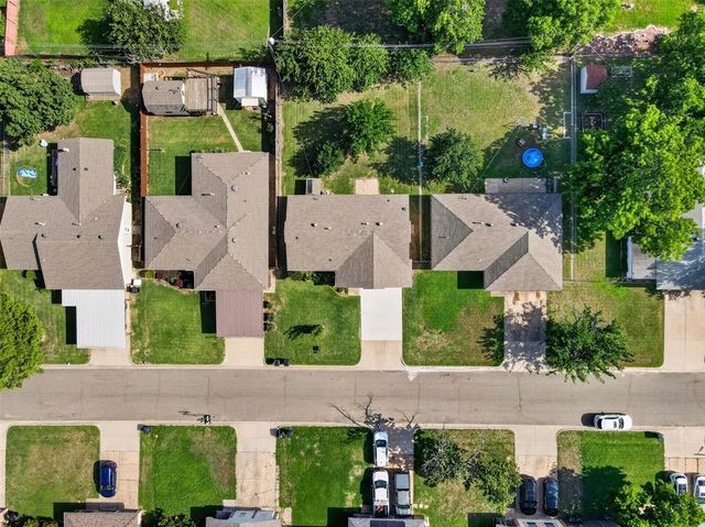 128 SW 12th Street, Moore, OK 73160