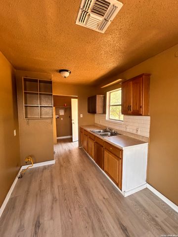 510 Riley, Seguin, TX 78155