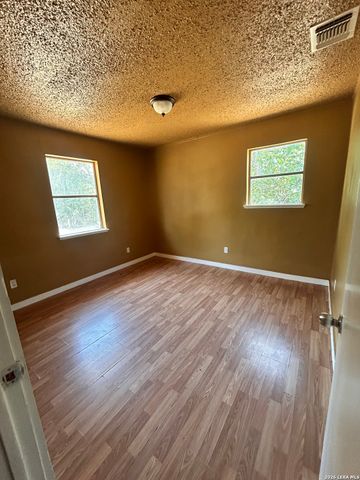 510 Riley, Seguin, TX 78155