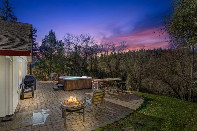 2940 Moose Trl, Greenwood, CA 95635