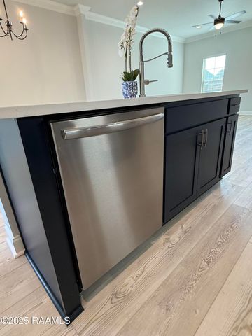 135 Ridley Lane, Youngsville, LA 70592