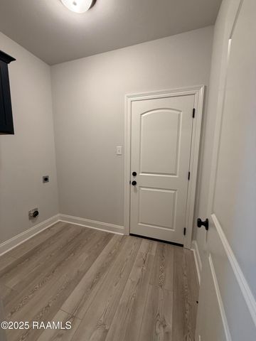 135 Ridley Lane, Youngsville, LA 70592