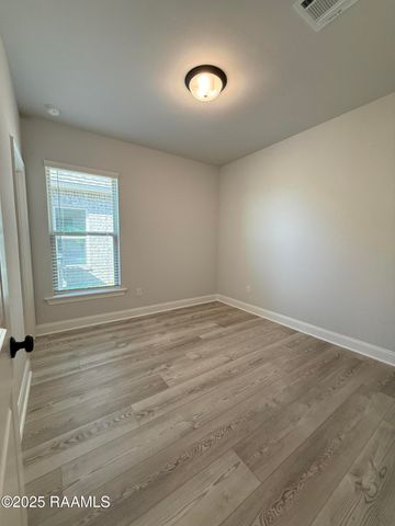 135 Ridley Lane, Youngsville, LA 70592