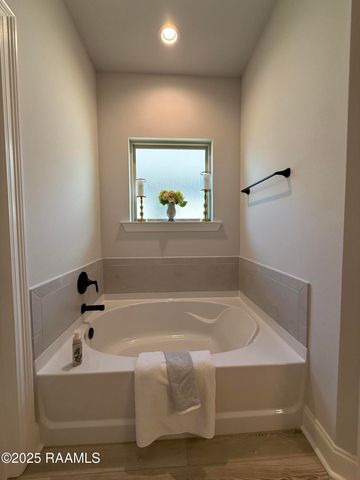 135 Ridley Lane, Youngsville, LA 70592