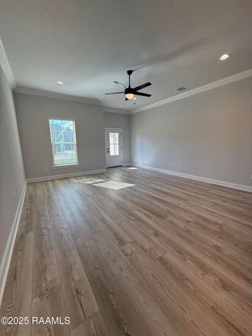 135 Ridley Lane, Youngsville, LA 70592