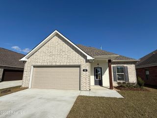 135 Ridley Lane, Youngsville, LA 70592
