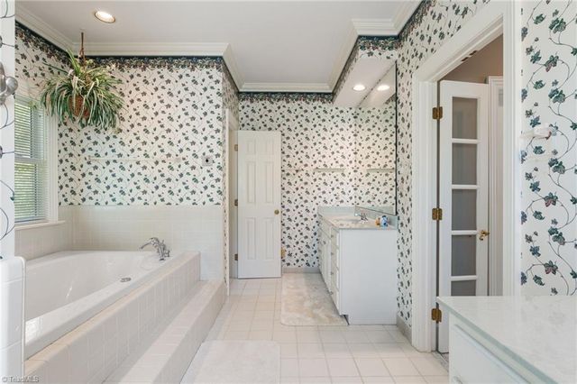 5701 Bunch Road, Oak Ridge, NC 27310