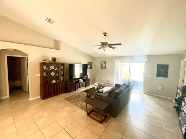 12 SQUADRON PLACE, Palm Coast, FL 32164