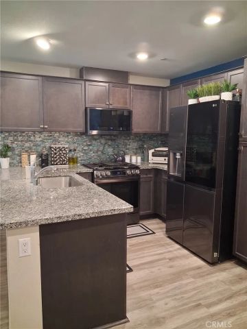 7155 Citrus 303, Fontana, CA 92336