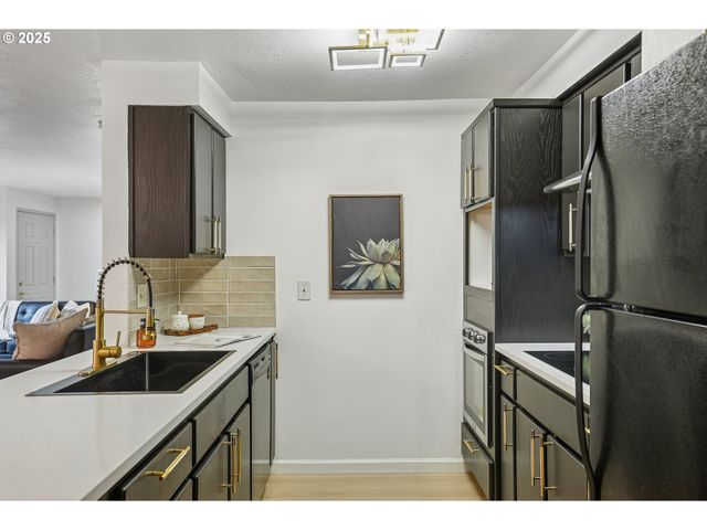 1750 Nw 143rd Ave, Portland, OR 97229