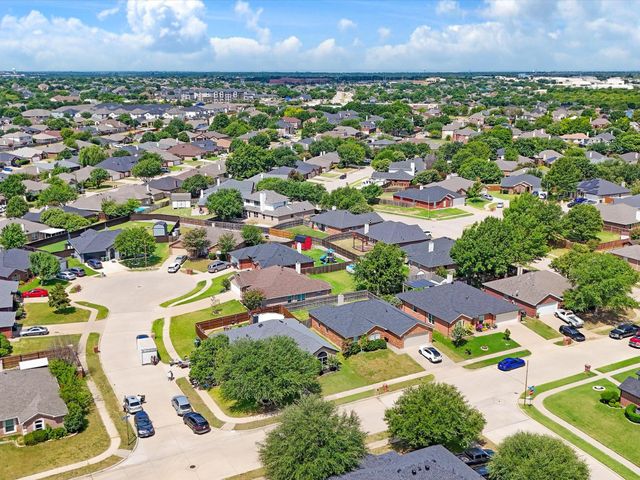 8002 Blue Duck Trail, Arlington, TX 76002