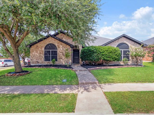 8002 Blue Duck Trail, Arlington, TX 76002