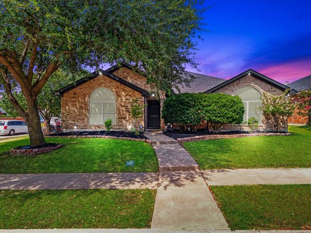 8002 Blue Duck Trail, Arlington, TX 76002