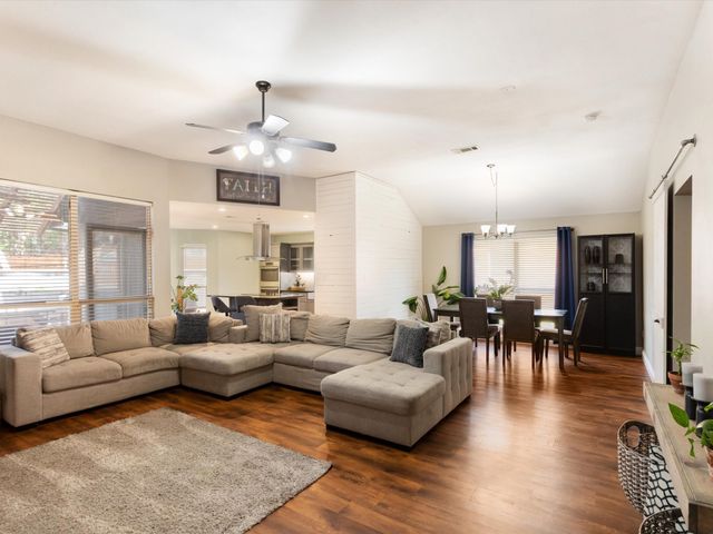 8002 Blue Duck Trail, Arlington, TX 76002