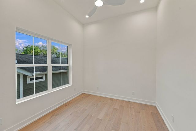 812 N 6th St, Nashville, TN 37207