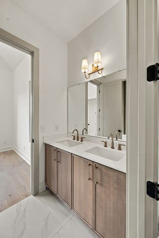 812 N 6th St, Nashville, TN 37207