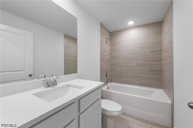 2202 NW 21st AVE, Cape Coral, FL 33993