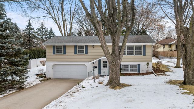 3617 Coolidge Street NE, Saint Anthony, MN 55418