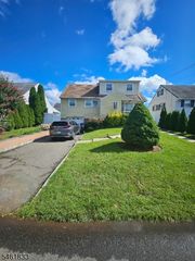 136 Isabelle St, Woodbridge Twp., NJ 08840