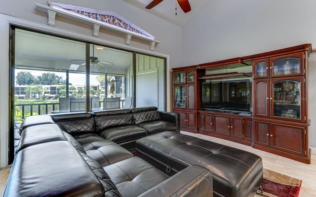5369 LAKE ARROWHEAD TRAIL 17A, Sarasota, FL 34231