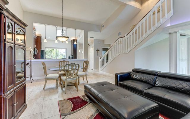 5369 LAKE ARROWHEAD TRAIL 17A, Sarasota, FL 34231