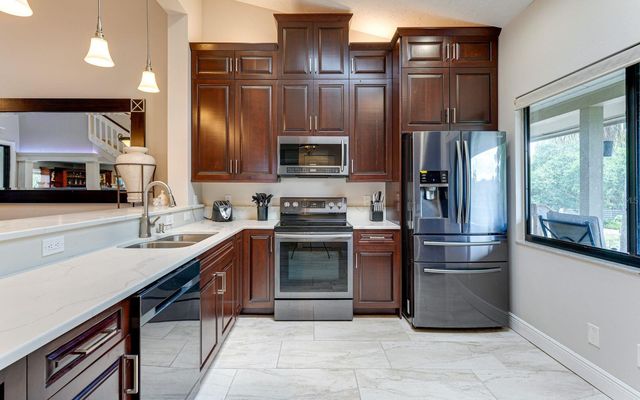 5369 LAKE ARROWHEAD TRAIL 17A, Sarasota, FL 34231