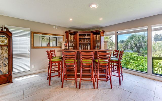 5369 LAKE ARROWHEAD TRAIL 17A, Sarasota, FL 34231