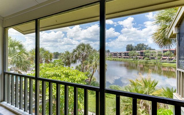5369 LAKE ARROWHEAD TRAIL 17A, Sarasota, FL 34231