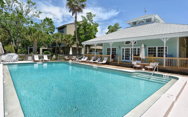 5369 LAKE ARROWHEAD TRAIL 17A, Sarasota, FL 34231