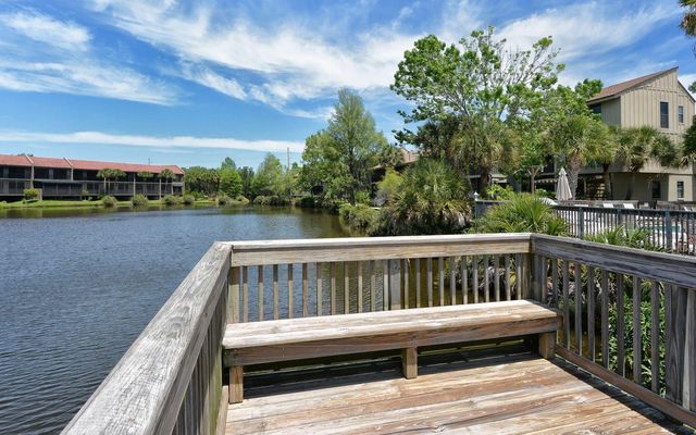 5369 LAKE ARROWHEAD TRAIL 17A, Sarasota, FL 34231