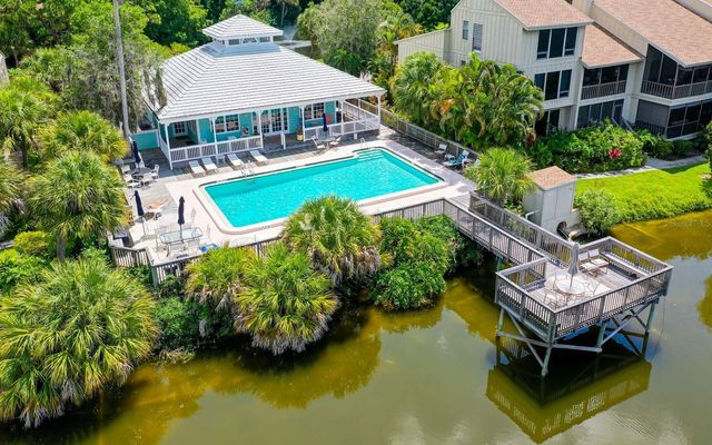 5369 LAKE ARROWHEAD TRAIL 17A, Sarasota, FL 34231