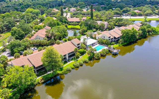5369 LAKE ARROWHEAD TRAIL 17A, Sarasota, FL 34231