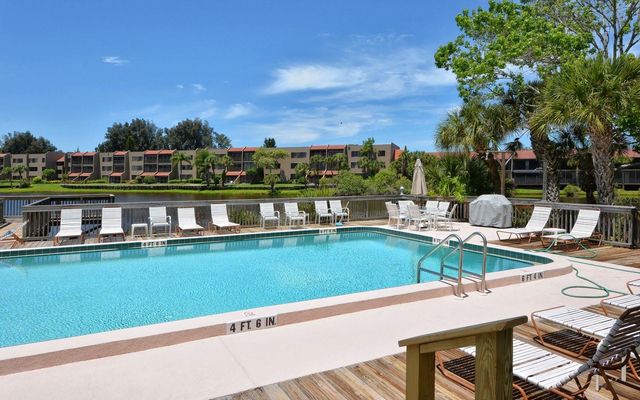 5369 LAKE ARROWHEAD TRAIL 17A, Sarasota, FL 34231