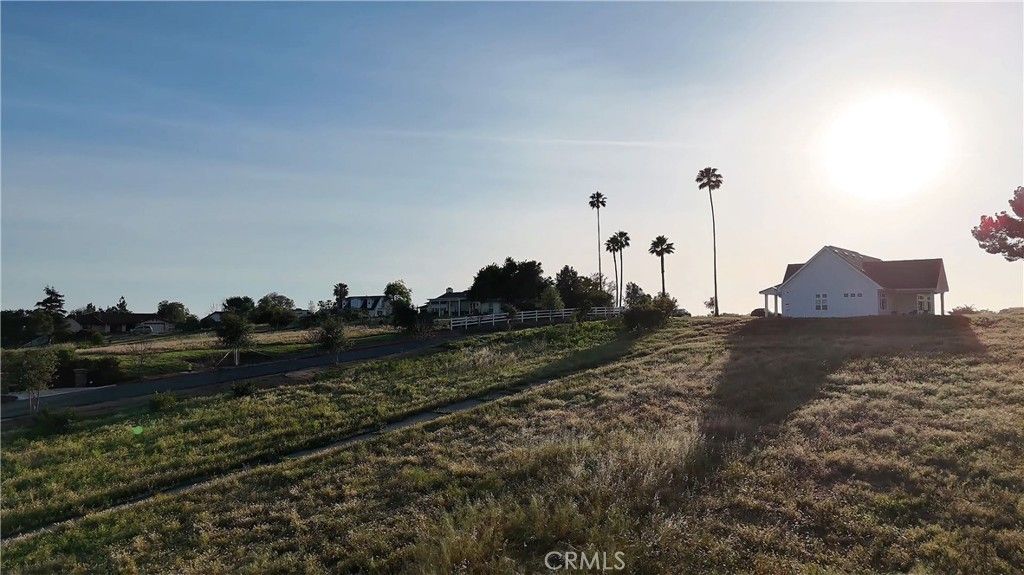 1940 Grey Rabbit Hollow Lane, Fallbrook, CA 92028 — photo 2