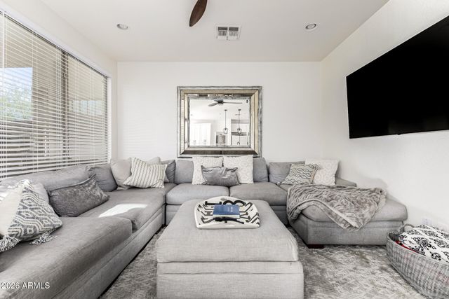 2707 W LAMAR Road, Phoenix, AZ 85017