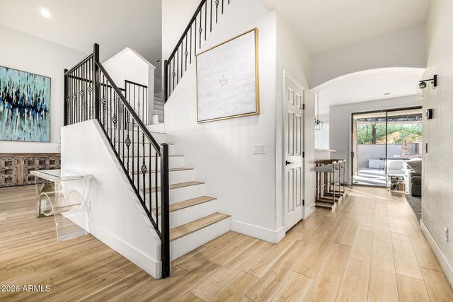 2707 W LAMAR Road, Phoenix, AZ 85017