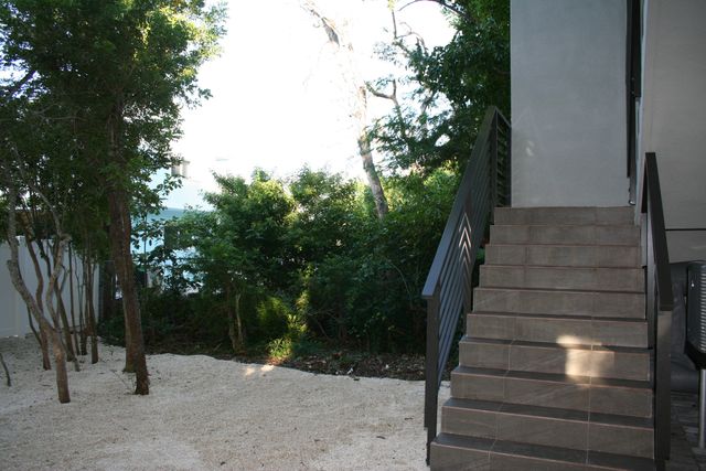 20 Coral Drive, Key Largo, FL 33037