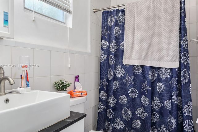 619 SW 39th Ave, Miami, FL 33134