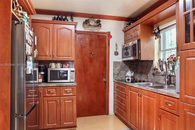 619 SW 39th Ave, Miami, FL 33134