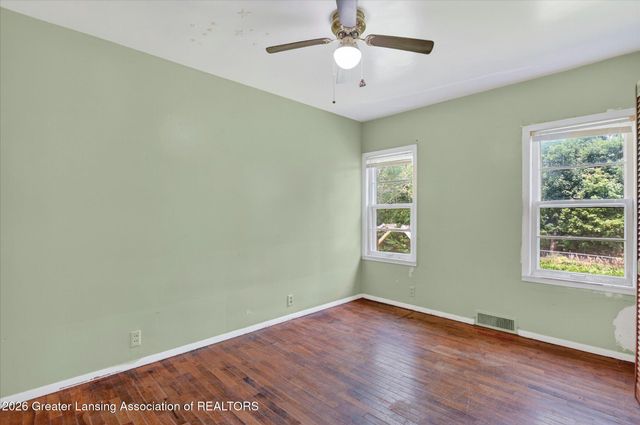 400 W Jefferson Street, Grand Ledge, MI 48837